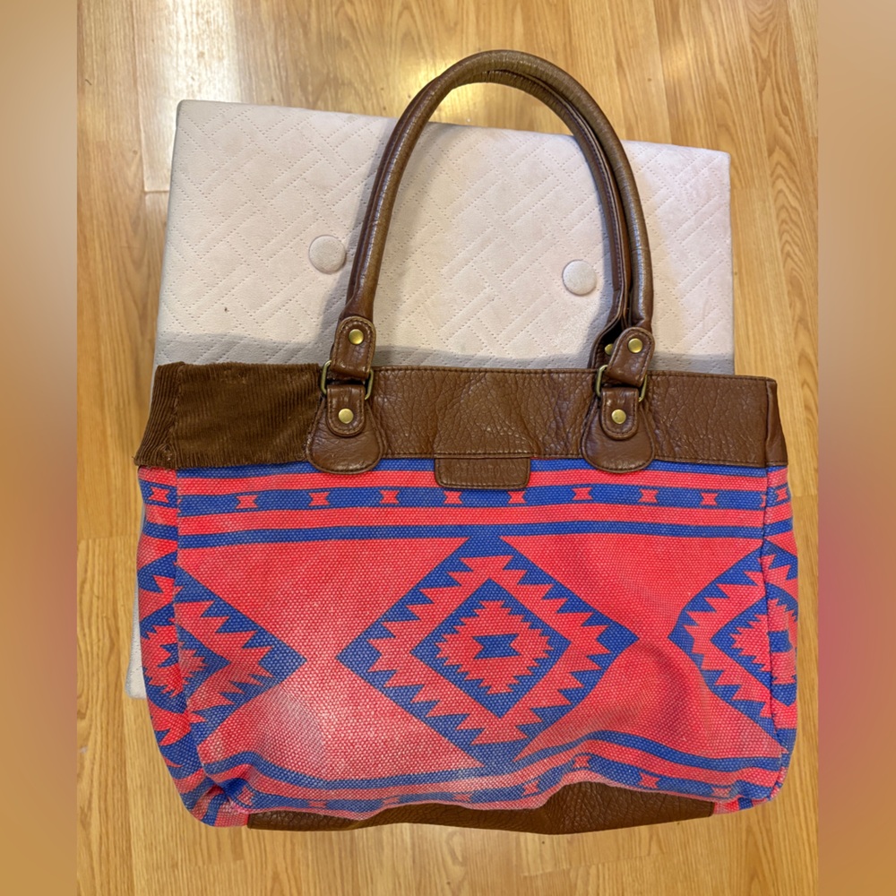 Billabong Patterned Red & Blue & White Tote Bag with Brown trim